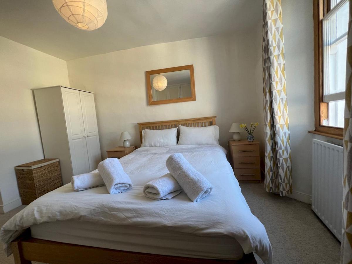 Pass The Keys 64 Church Street Characterful 2-Bed Cottage In The Heart Of Town Kingsbridge  Bagian luar foto