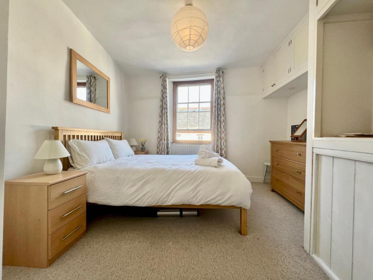 Pass The Keys 64 Church Street Characterful 2-Bed Cottage In The Heart Of Town Kingsbridge  Bagian luar foto